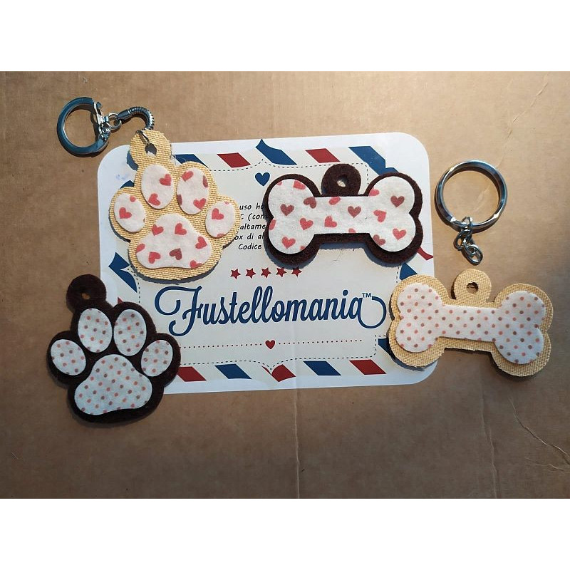 Fustella M Portachiavi Zampa e Osso