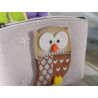 Astuccio in panno stampato con decorazione gufo applicata