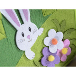 Borsa in panno verde con coniglio e fiori modello a scelta