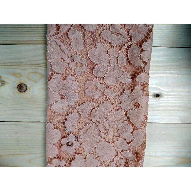 Merletto salmone chiaro 50 x 40 cm