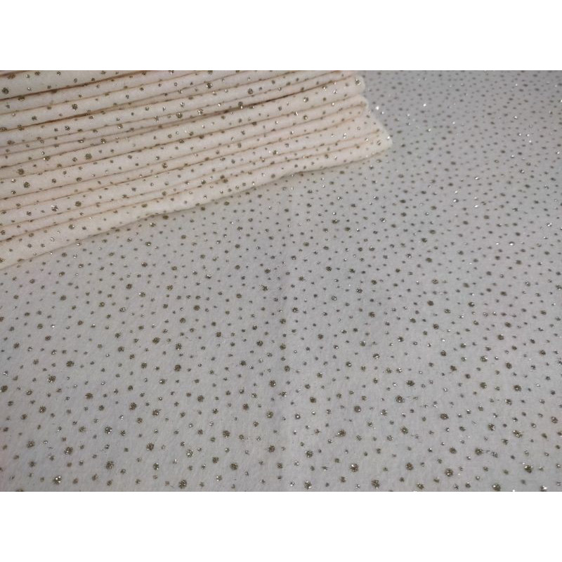 Pannolenci 1 mm base panna con pois dorati 50x50 cm