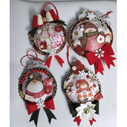 Pannolenci stampato 1mm fantasia con palline di Natale 40x50 cm