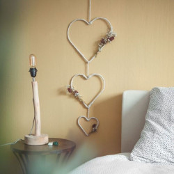 Cornice di metallo a forma di cuore non rivestito 32 cm