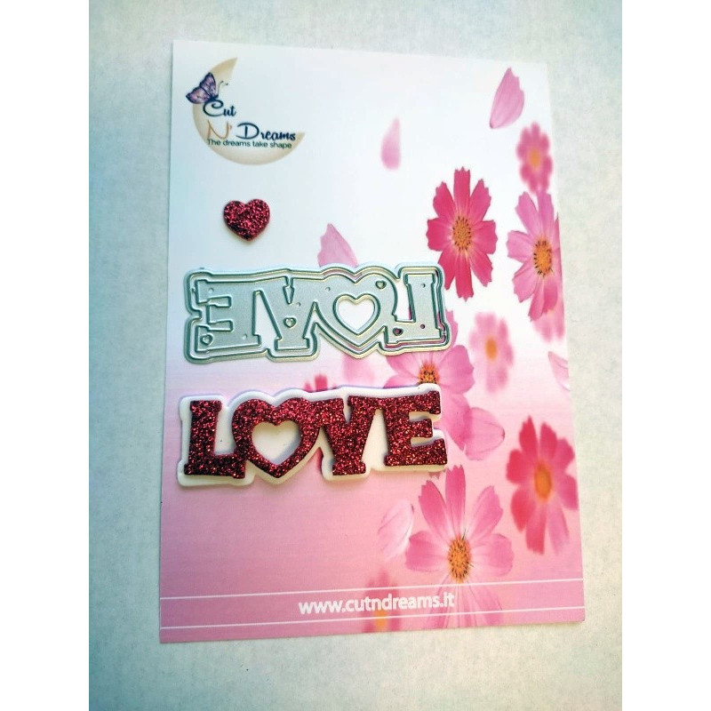 Fustella metallica Scritta love con cuore