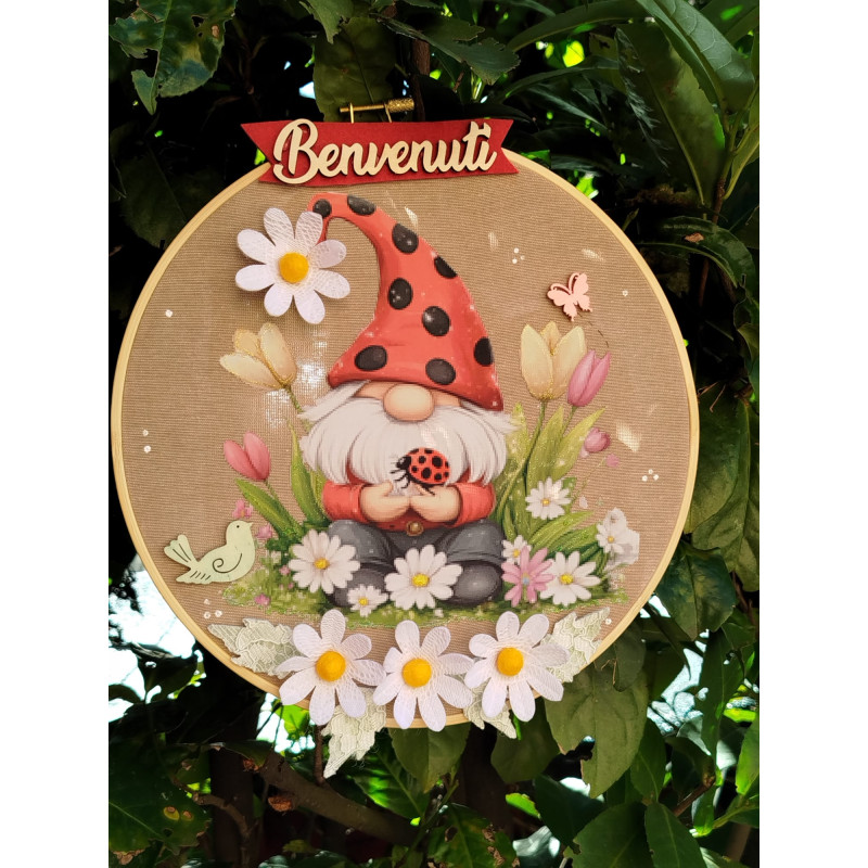 Sticker termoadesivo Gnomo con cappellino rosso e tulipani