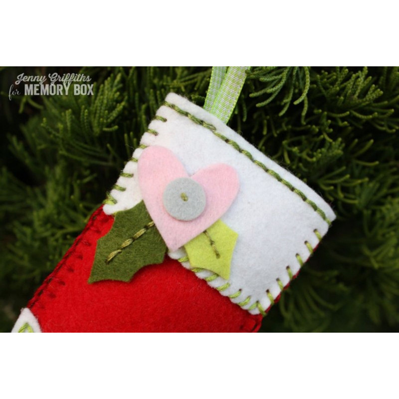 Fustella metallica Memory Box Plush Holly Leaves and Berries